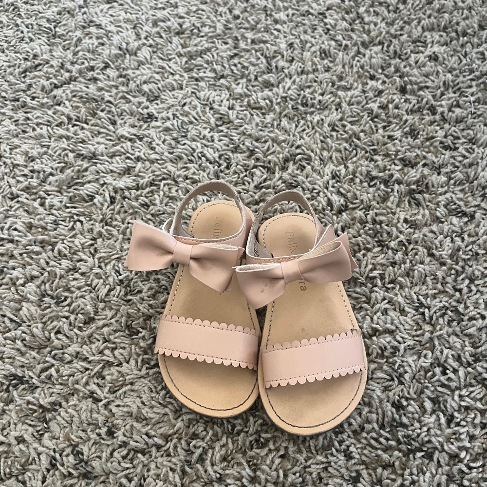 Girls sandals